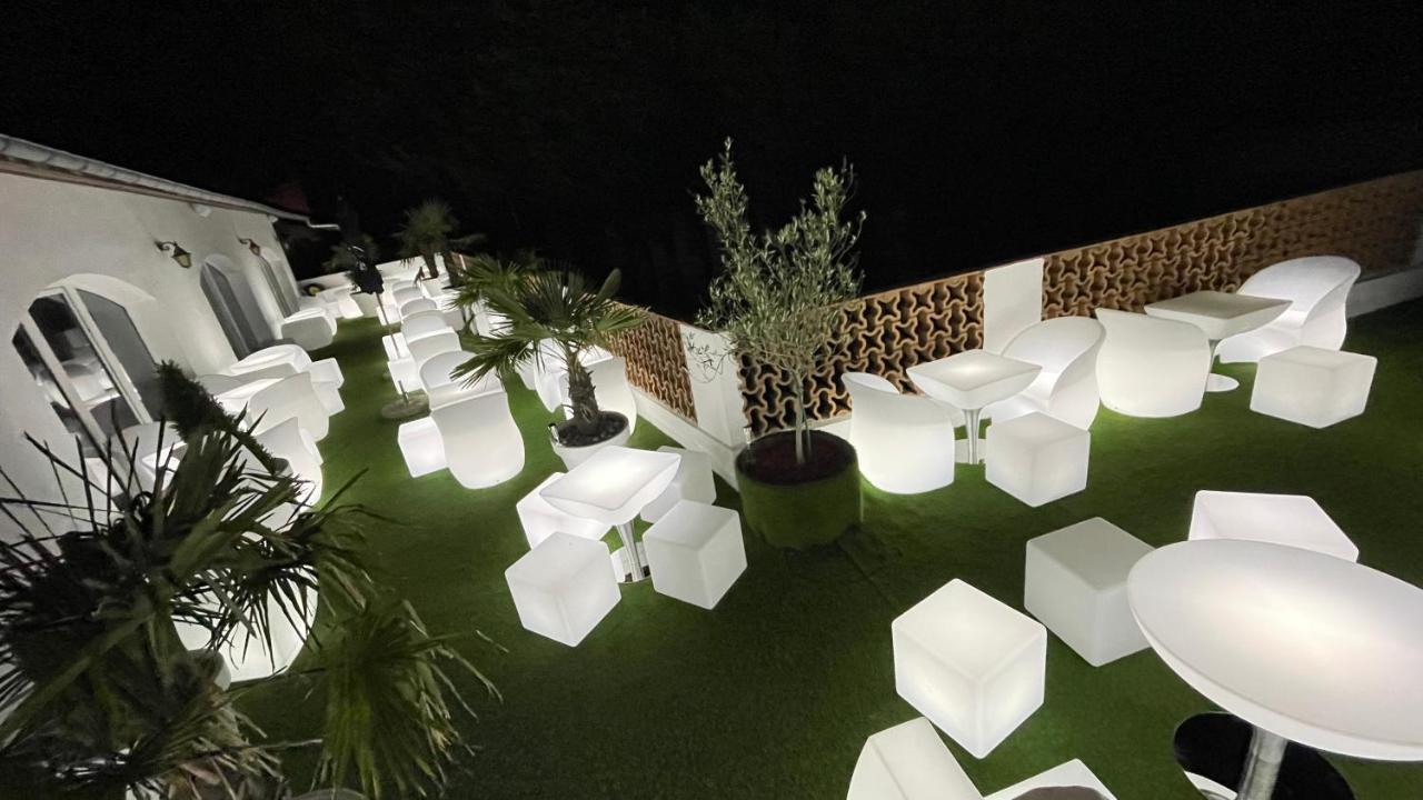 La Terrasse Des Spas - Restaurant - Institut Massage อาซบรูค ภายนอก รูปภาพ